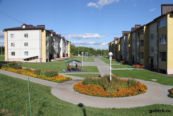 Какая пгт. Посёлок городского типа. Благоустроенное село. Самое благоустроенное село в России. Благоустроенные деревни.