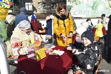 Встретили весну, как полагается: весело и сытно