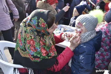 Встретили весну, как полагается: весело и сытно
