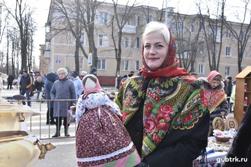 Встретили весну, как полагается: весело и сытно