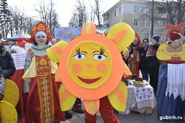 Встретили весну, как полагается: весело и сытно