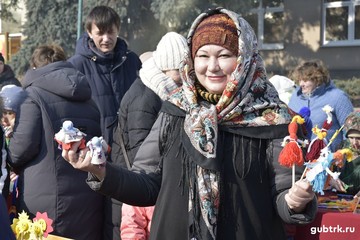 Встретили весну, как полагается: весело и сытно
