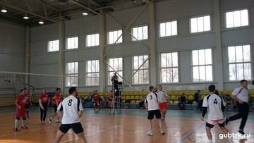 В  Бобровых Дворах прошел финальный этап V Чемпионата Губкинского района по волейболу