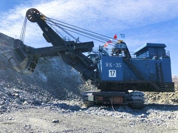 На Лебединском ГОКе приступил к работе самый большой экскаватор комбината