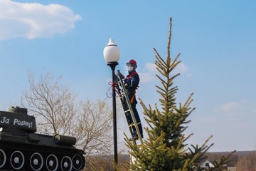 Белгородские энергетики восстановили работу наружного освещения в Парке Воинской Славы Борисовского района