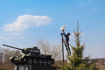 Белгородские энергетики восстановили работу наружного освещения в Парке Воинской Славы Борисовского района