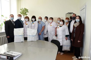 Губкинские единороссы присоединились к благотворительной акции «Спасибо врачам»