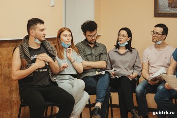 Губкинские актеры театра провели театральную читку