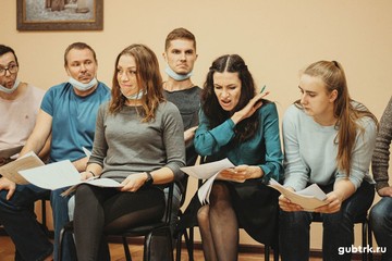 Губкинские актеры театра провели театральную читку