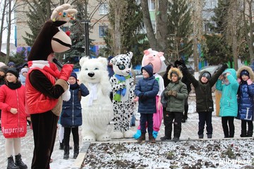 В рамках проекта «Формирование комфортной городской среды» Губкине открыли сквер «Детский»
