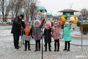 В рамках проекта «Формирование комфортной городской среды» Губкине открыли сквер «Детский»
