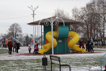 В рамках проекта «Формирование комфортной городской среды» Губкине открыли сквер «Детский»
