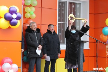 В преддверии праздничных дней 29 декабря с деловым визитом в Губкин приехали врио губернатора Белгородской области Вячеслав Гладков и сенатор от Белгородской области Евгений Савченко