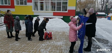 15 января на п. Троицком организовали зимние забавы