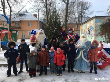 Для воспитанников Губкинского социально-реабилитационного центра для несовершеннолетних провели интерактивную новогоднюю программу