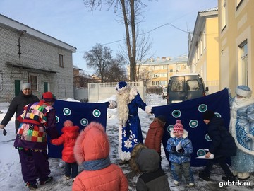 Для воспитанников Губкинского социально-реабилитационного центра для несовершеннолетних провели интерактивную новогоднюю программу