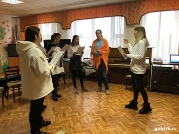 Кристина Иванникова провела увлекательную беседу о музыкальных стилях «барокко», «классицизм», «романтизм»