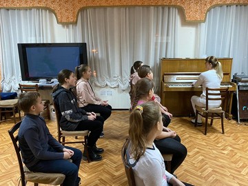 Творческие специалисты Центра культурного развития п. Троицкий в последние январские дни провели увлекательные спортивные и культурные программы