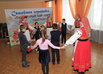 10 февраля в любительском объединении «Троицкие посиделки» состоялась развлекательная программа «Посидим у самовара»