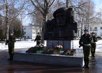 В Губкине почтили память солдат, погибших в Афганистане