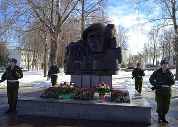 В Губкинском ВПК «Святогор»  ведётся активная работа по военно-патриотическому воспитанию молодёжи