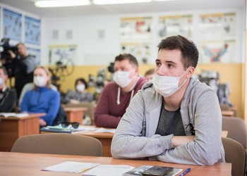 Специалисты Белгородэнерго рассказали курсантам Белгородской автошколы  ДОСААФ России о правилах работы вблизи ЛЭП
