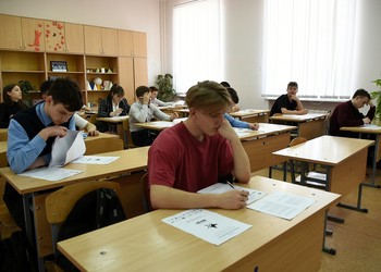 29 апреля губкинцы написали диктант Победы
