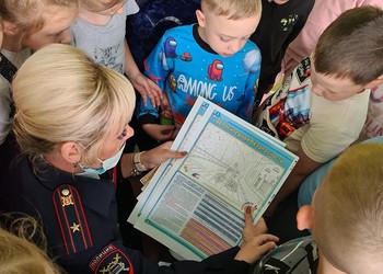 В Губкине на площадке мобильного автогородка в пришкольном лагере «Планета детства» в МАОУ «СОШ № 1 с УИОП» развернулись детские велотренинги