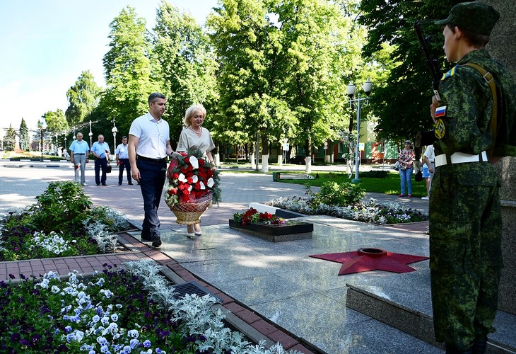День памяти и скорби. В Губкине почтили память ветеранов Великой Отечественной войны
