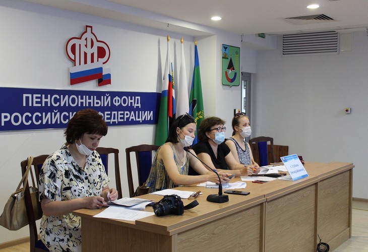 В отделении ПФР по Белгородской области провели пресс-конференцию, темой которой стали новые пособия семьям