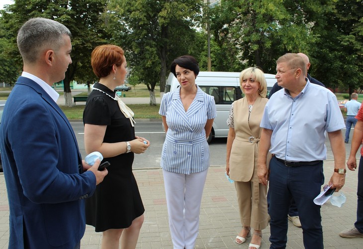 13 августа с рабочим визитом Губкин посетила заместитель председателя областной Думы Наталия Полуянова
