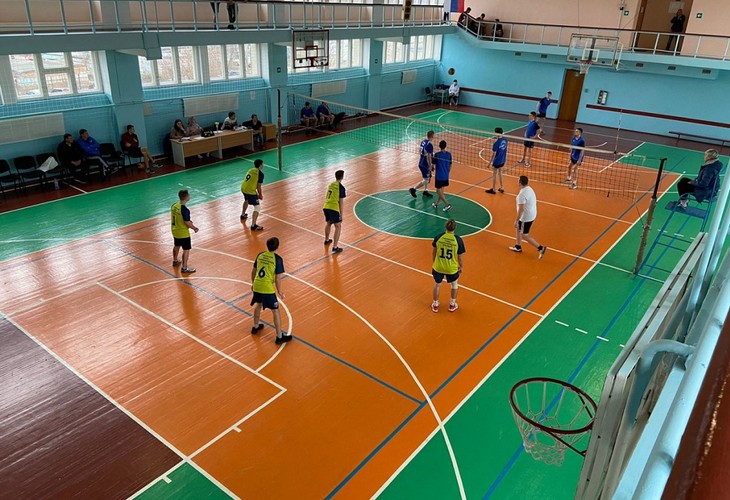 В Губкине прошла универсиада среди студентов ВУЗов и ССУЗов по волейболу
