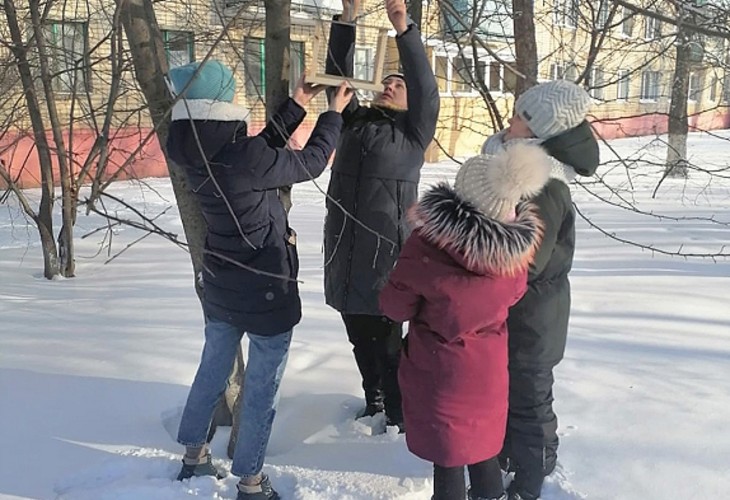 В посёлке Троицкий прошла акция «Поможем зимующим птицам»
