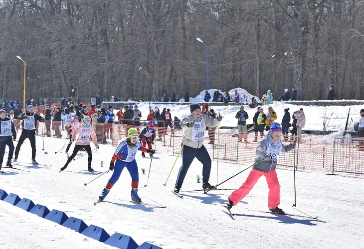 Открытая лыжная гонка «Лыжня России» состоялась в «Лесной сказке»