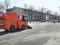 Новая универсальная машина УКМ-2500M приступила к наведению санитарного порядка на улицах Губкина