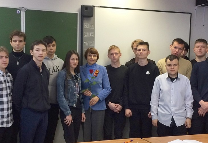 Губкинские студенты встретились с автором книги о судьбах женщин на войне