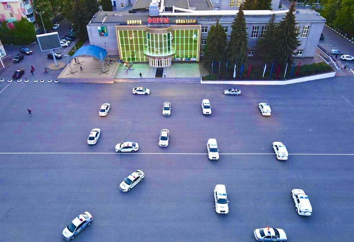 Губкинские  автоинспекторы организовали «патрульный флешмоб» в День образования службы