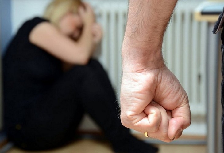 Житель Губкина угрожал жене убийством из-за развода