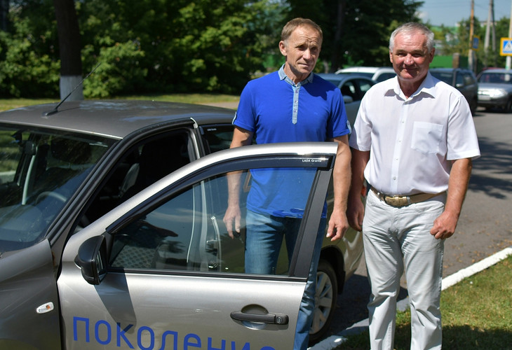 Фонд «Поколение» вручил автомобиль Губкинскому отделению союза ветеранов Афганистана