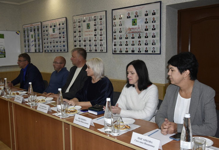 В прошедшую пятницу в Губкинском Совете депутатов прошла встреча с представителями Могилевского района республики Беларусь