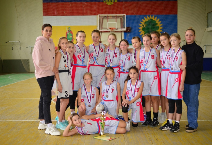 Губкинские баскетболистки завоевали бронзу на открытом Кубке «Прометея»