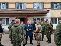 Михаил Лобазнов продолжает посещать воинские части, где находятся мобилизованные губкинцы