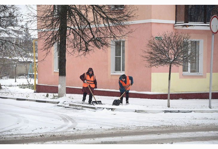 Коммунальные службы быстро отреагировали на первый снег в Губкине