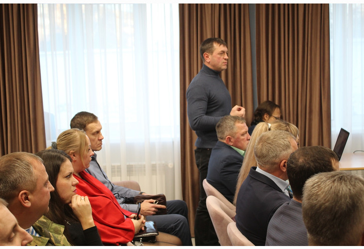 В Губкине прошла встреча представителей местной власти с волонтёрами, оказывающими помощь военнослужащим