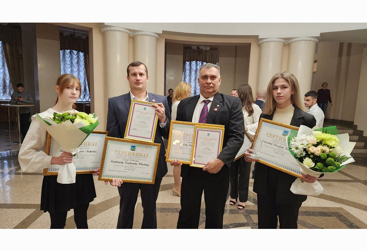 Спортсмены из Губкина получили именные стипендии губернатора Вячеслава Гладкова
