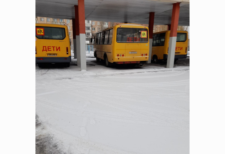 Школы Губкина получили новые автобусы