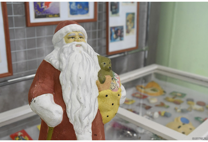 В Губкине открылась выставка «Волшебство новогодней игрушки»