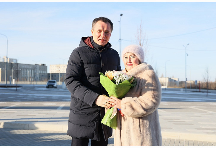 Школы Губкина пополнили свои автопарки новыми автобусами