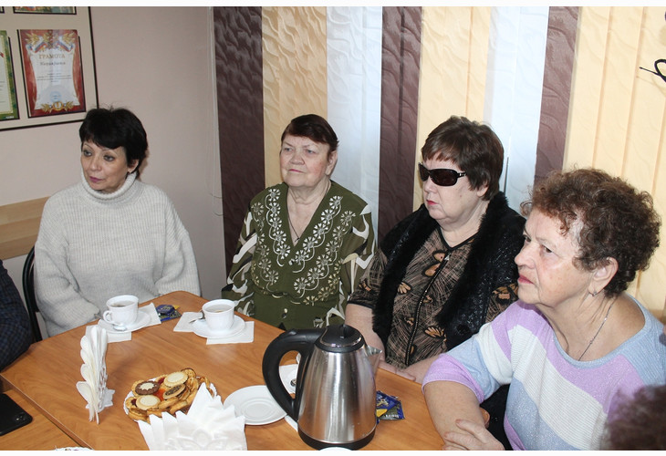 Руководители Губкинского горокруга встретились с активом местного общества слепых