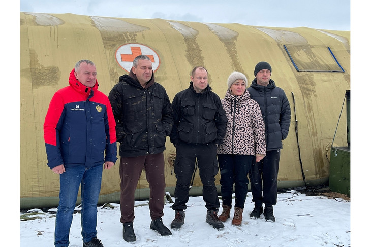 Губкинские депутаты и волонтёры передали в полевой госпиталь гуманитарную помощь